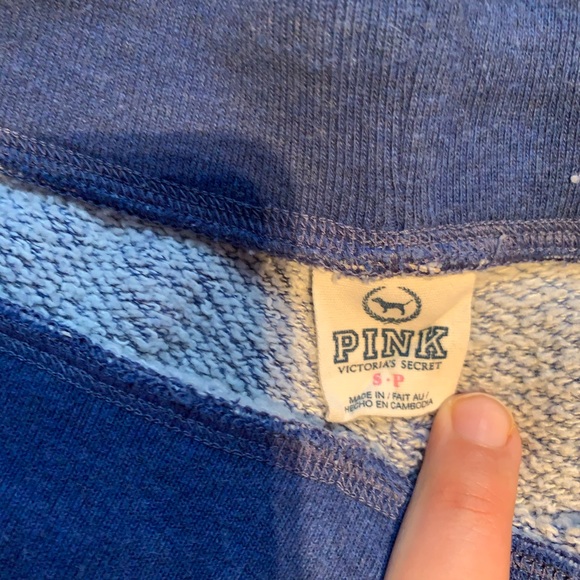 Victoria Secret PINK Capris - Picture 5 of 5